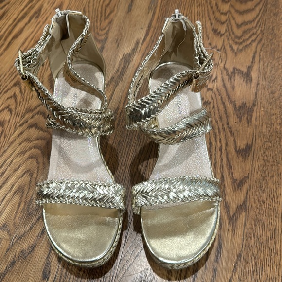 Stuart Weitzman Girls' Akilah Sparkle Wedge Platform Sandals - Picture 2 of 7